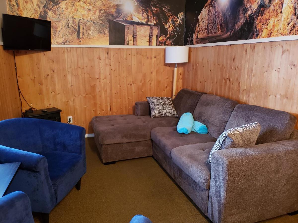 Reno Motel Salmo Kültér fotó